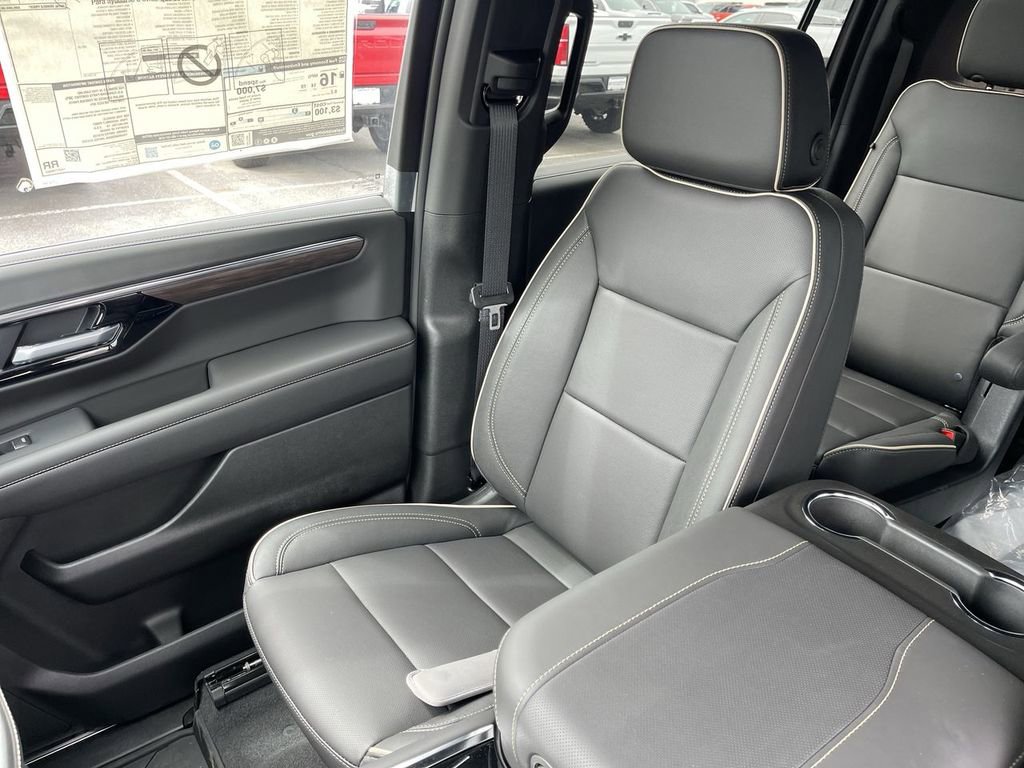 New 2026 Chevrolet Suburban Premier w/ Sun And Tow Package AWD/4WD image 26