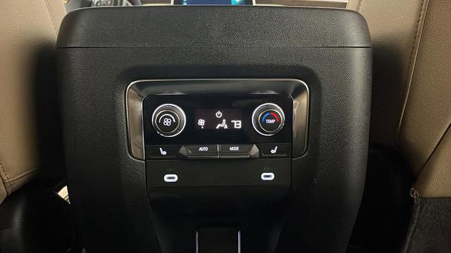 Used 2024 Chevrolet Tahoe Premier image 43