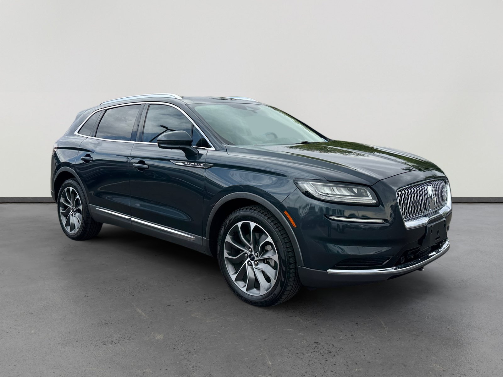 Used 2021 Lincoln Nautilus Reserve w/ Class II Trailer Tow Package AWD/4WD image 7