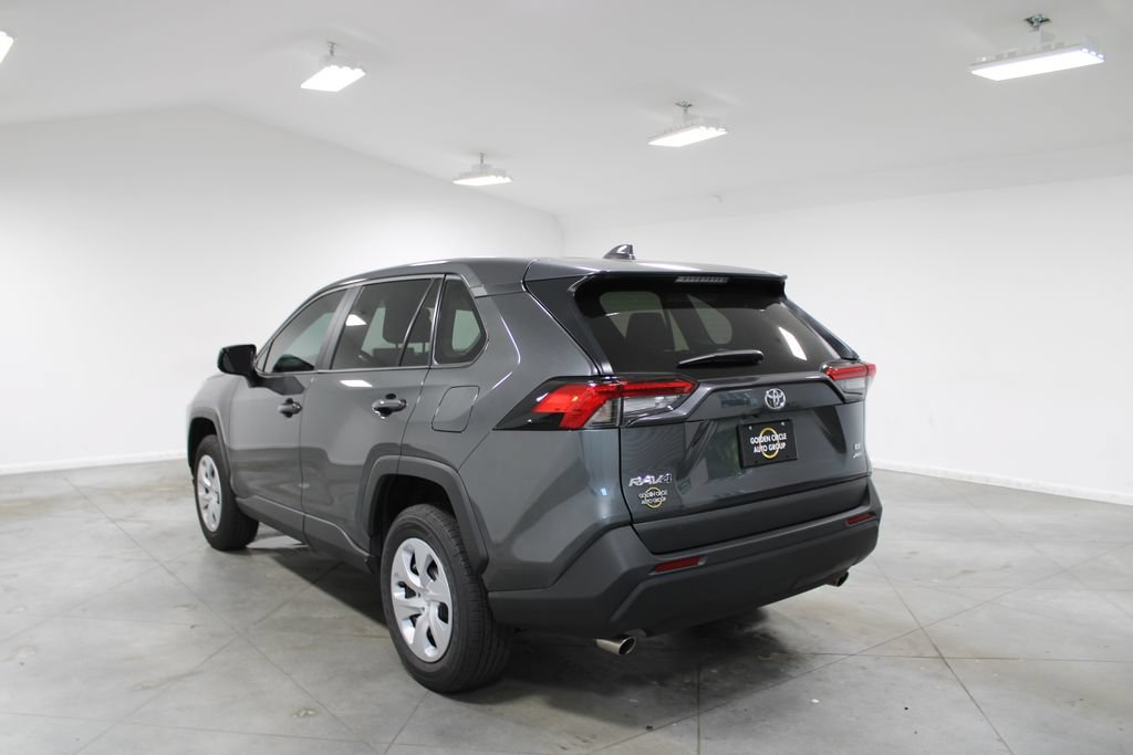 Used 2025 Toyota RAV4 LE AWD/4WD image 7