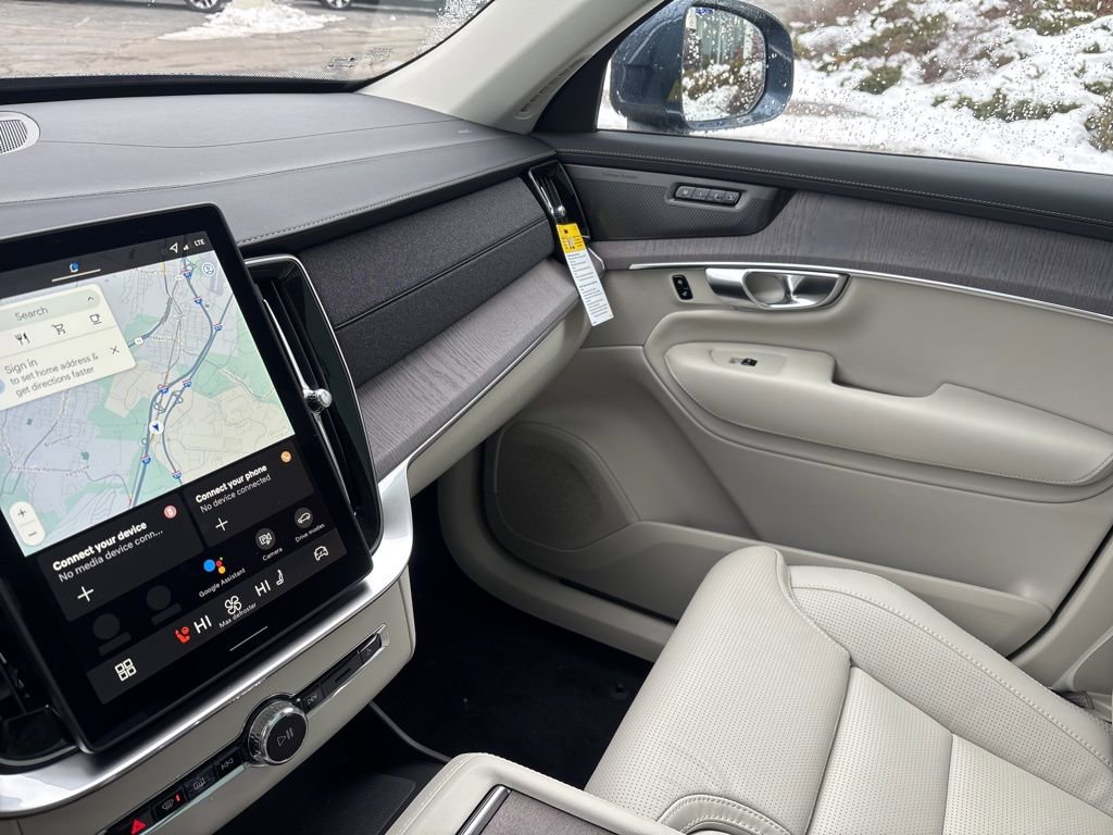 New 2026 Volvo XC90 B6 Ultra w/ Protection Package image 32