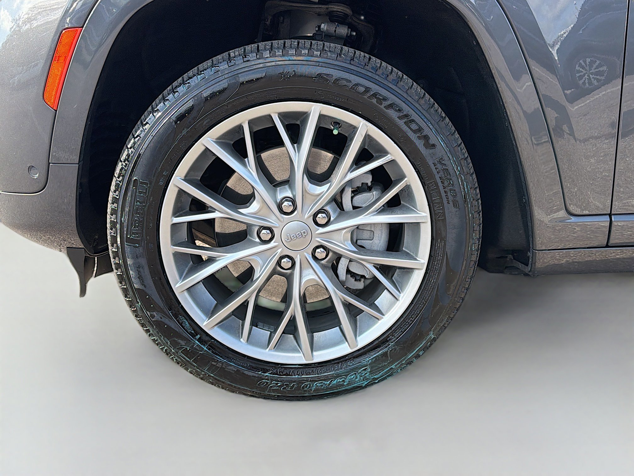 Used 2024 Jeep Grand Cherokee Summit w/ Advanced Protech Group IV image 42