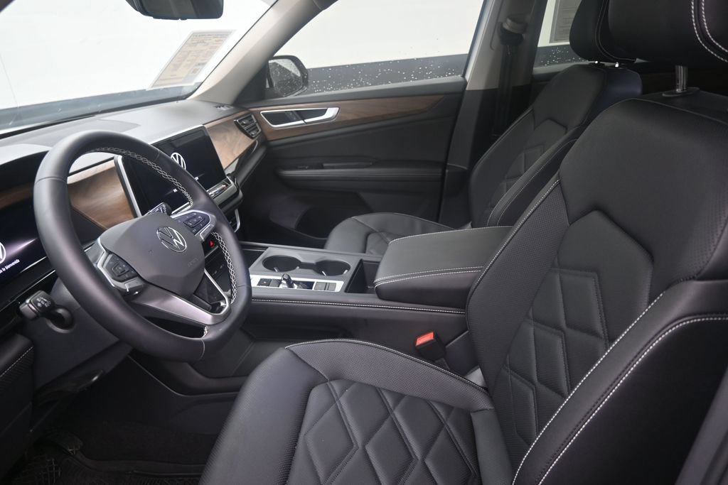 Used 2026 Volkswagen Atlas SE FWD image 11