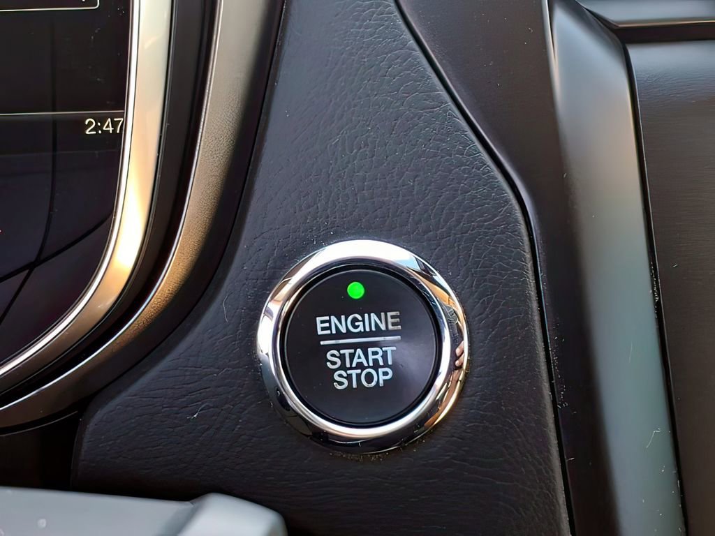 Used 2020 Ford Fusion SE w/ Equipment Group 151A image 14