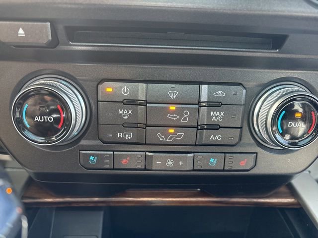 Used 2018 Ford F150 Lariat w/ Equipment Group 502A Luxury image 33