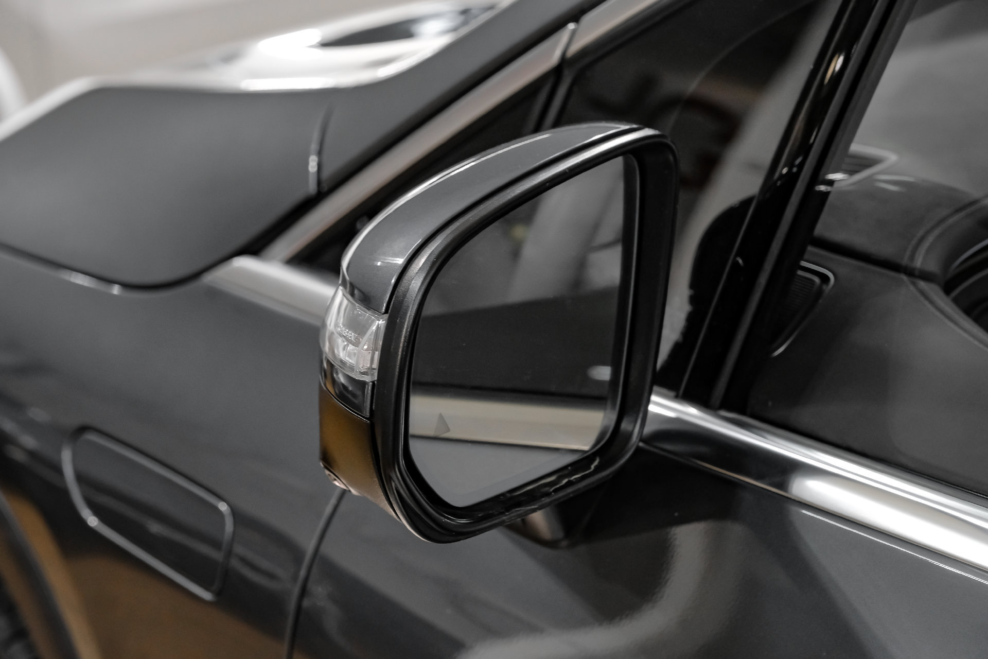 Used 2023 Mercedes-Benz EQE 350+ SUV w/ AMG Line Exterior Package image 35