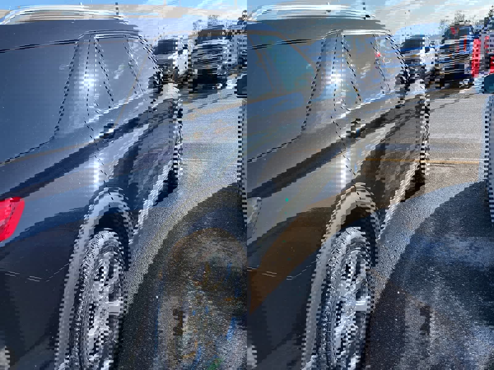 Used 2020 Ford Explorer Platinum w/ Premium Technology Package image 16