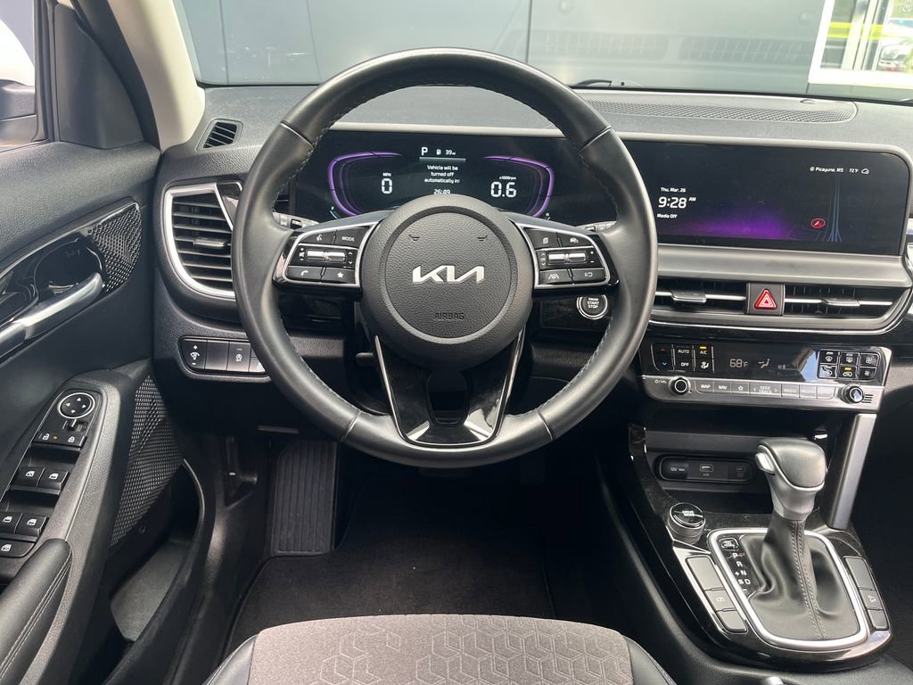 Used 2025 Kia Seltos S FWD image 15