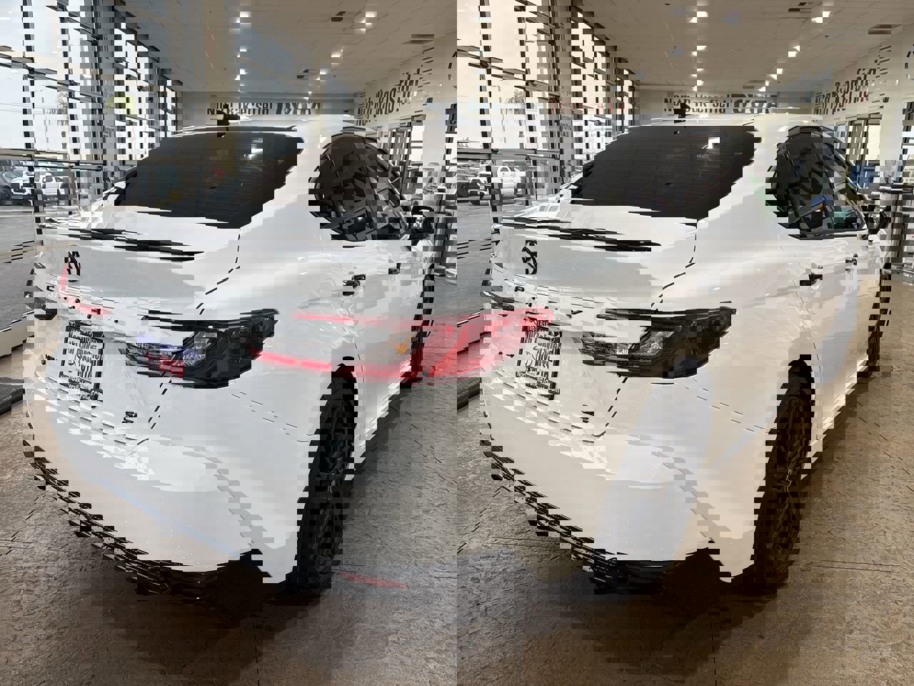 New 2026 Toyota Camry Hybrid image 2