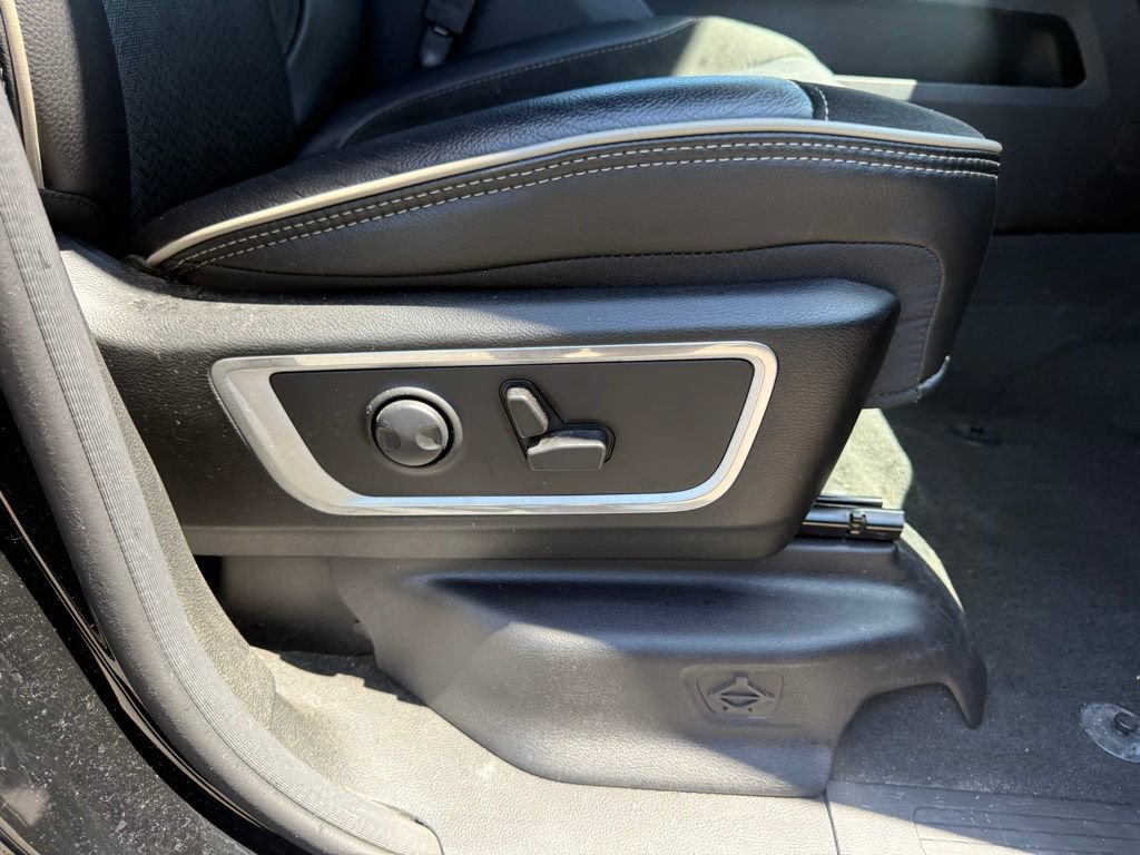 Used 2023 RAM 1500 Laramie AWD/4WD image 61