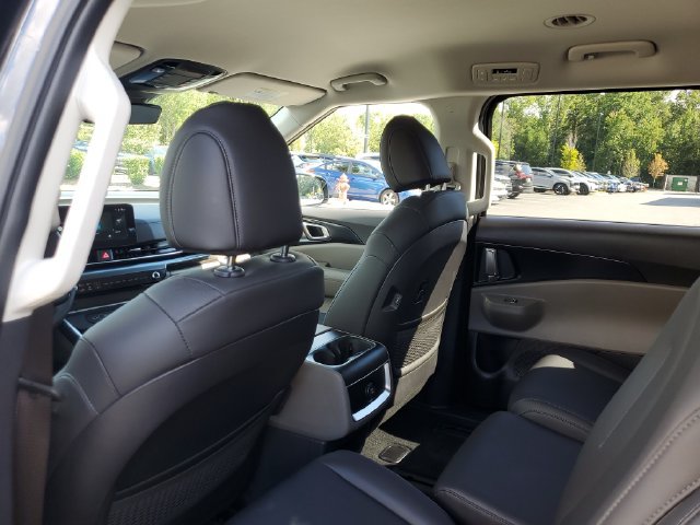 New 2027 Kia Carnival LXS FWD image 17