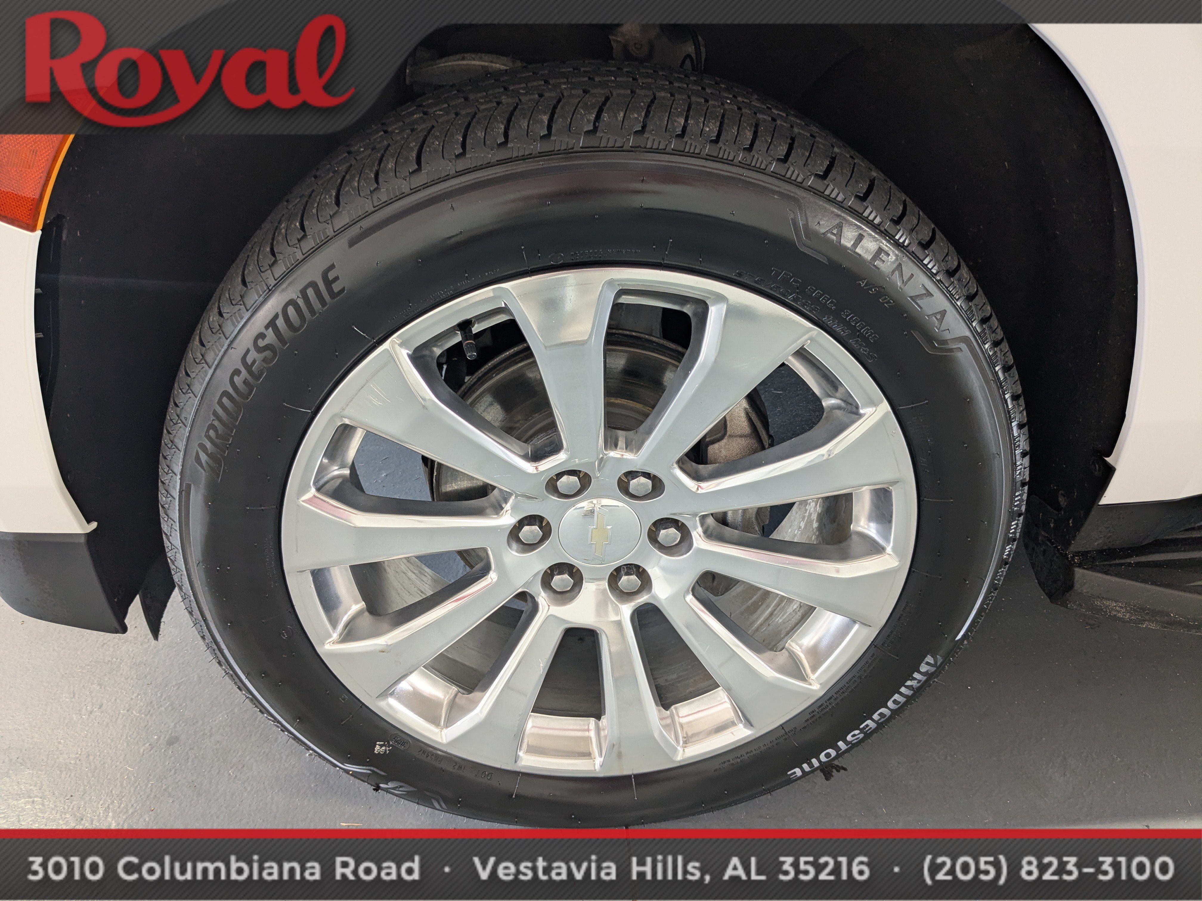 Used 2021 Chevrolet Suburban Premier w/ Premium Package RWD image 32