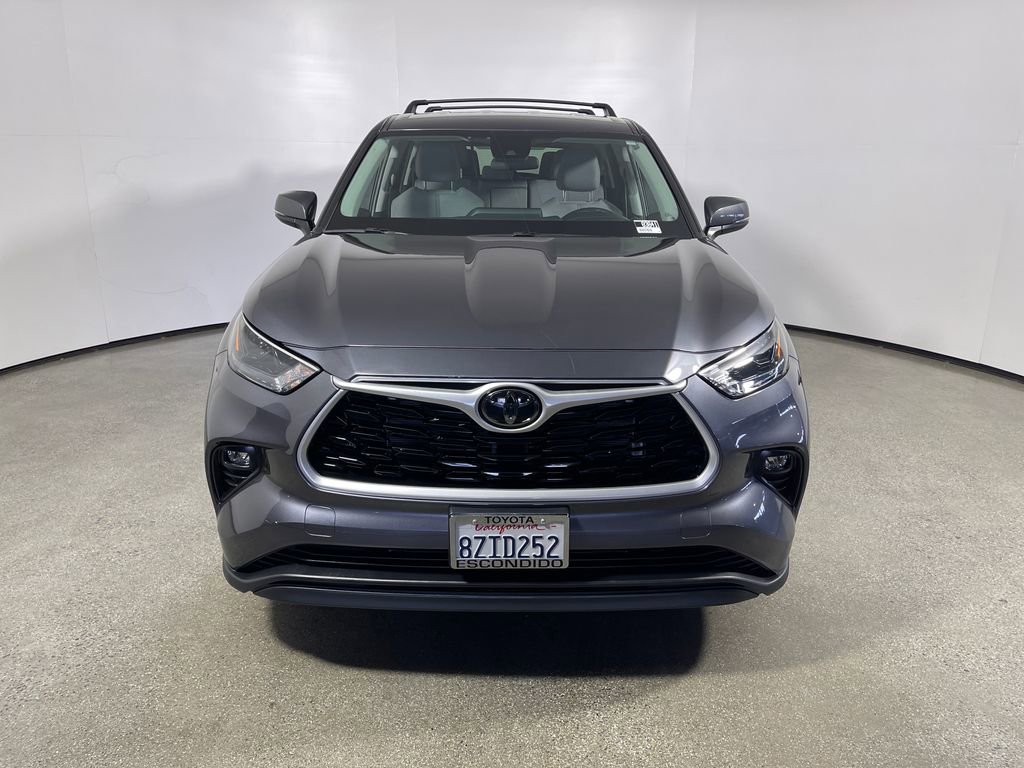 Used 2022 Toyota Highlander LE FWD image 8