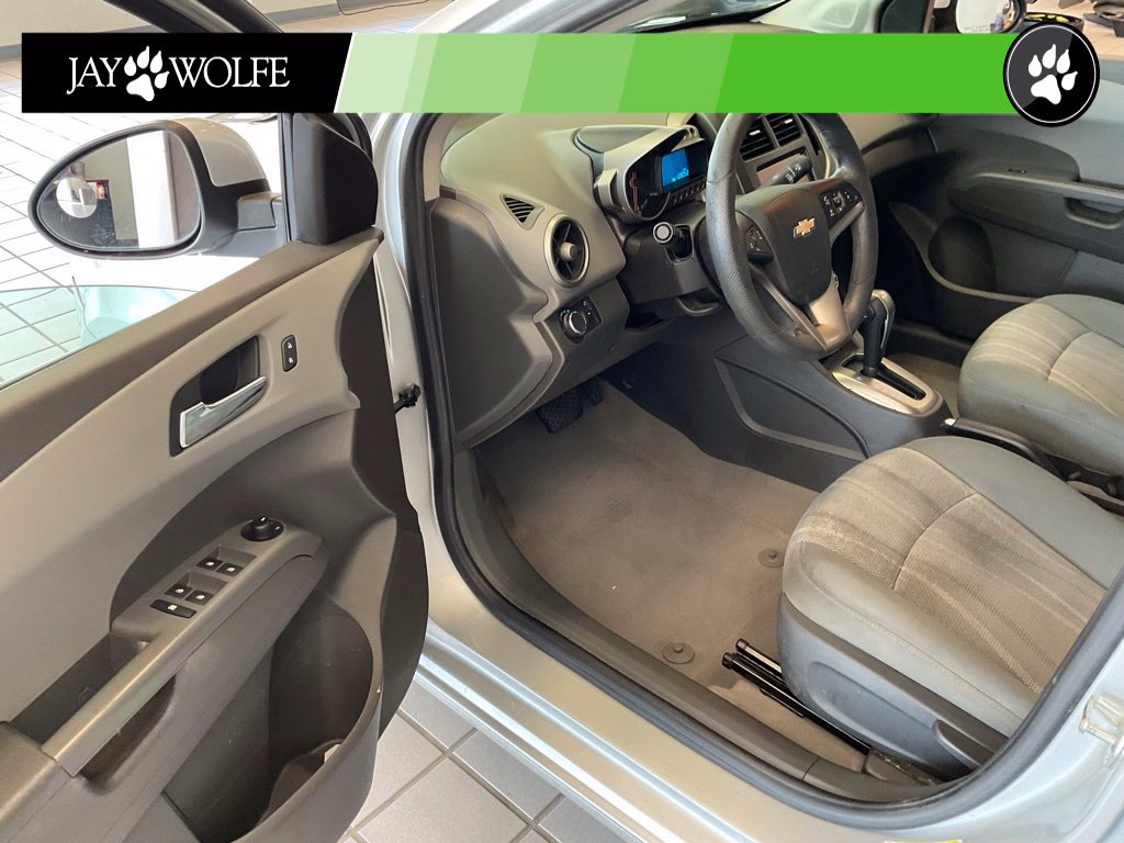 Used 2014 Chevrolet Sonic LT FWD image 9