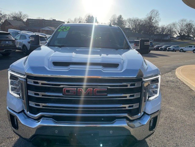 Used 2023 GMC Sierra 3500 SLE w/ SLE Convenience Package AWD/4WD image 2
