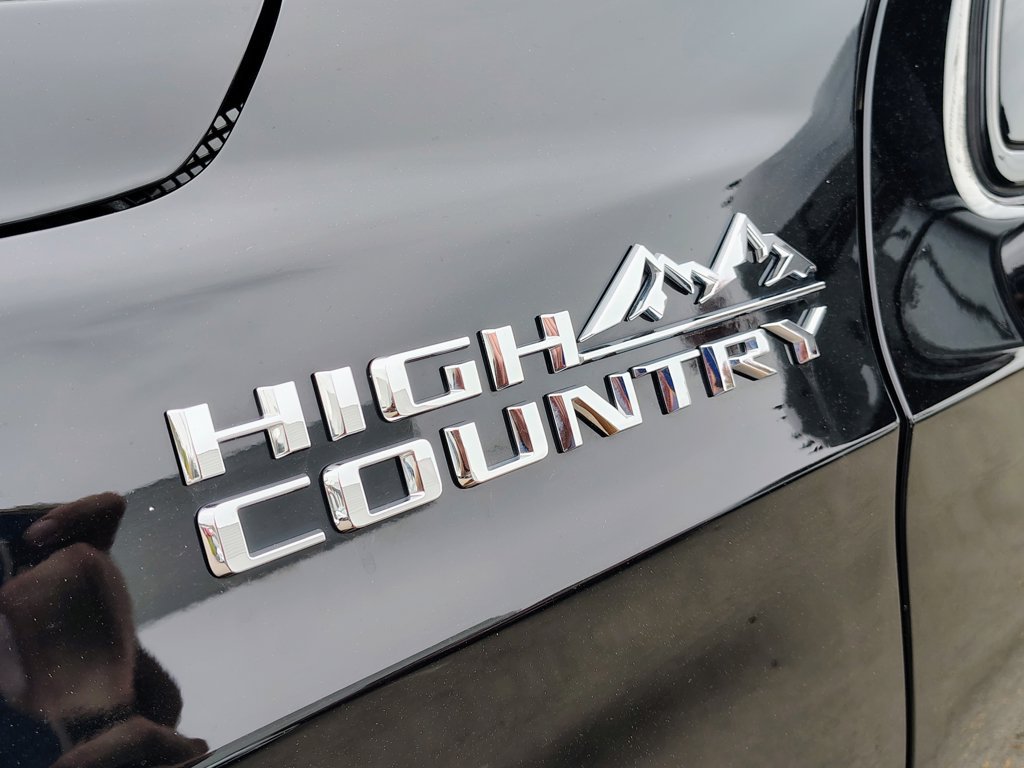 Certified 2026 Chevrolet Tahoe High Country w/ Sun And Tow Package AWD/4WD image 9