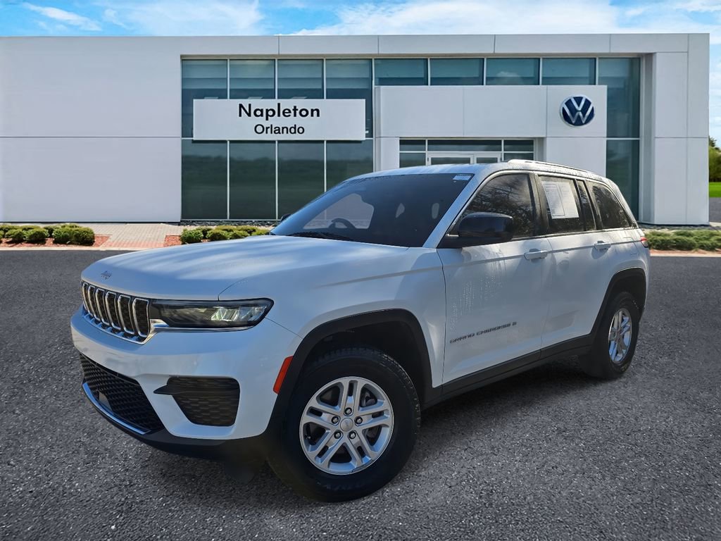 Used 2023 Jeep Grand Cherokee Laredo w/ Luxury Tech Group I image 30