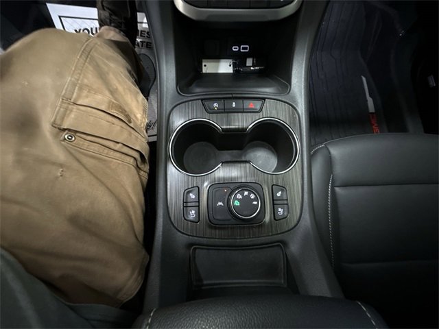 Certified 2023 GMC Acadia SLT w/ Preferred Package image 21