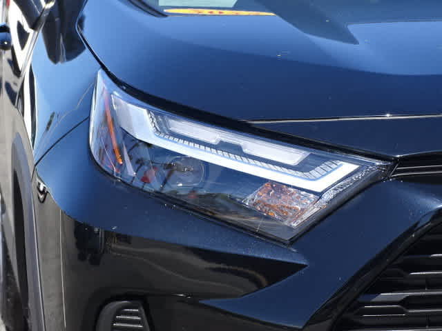 Certified 2025 Toyota RAV4 LE AWD/4WD image 5