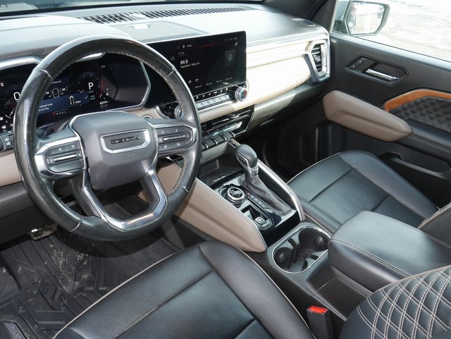Used 2023 GMC Canyon Denali w/ Denali Black Edition image 17