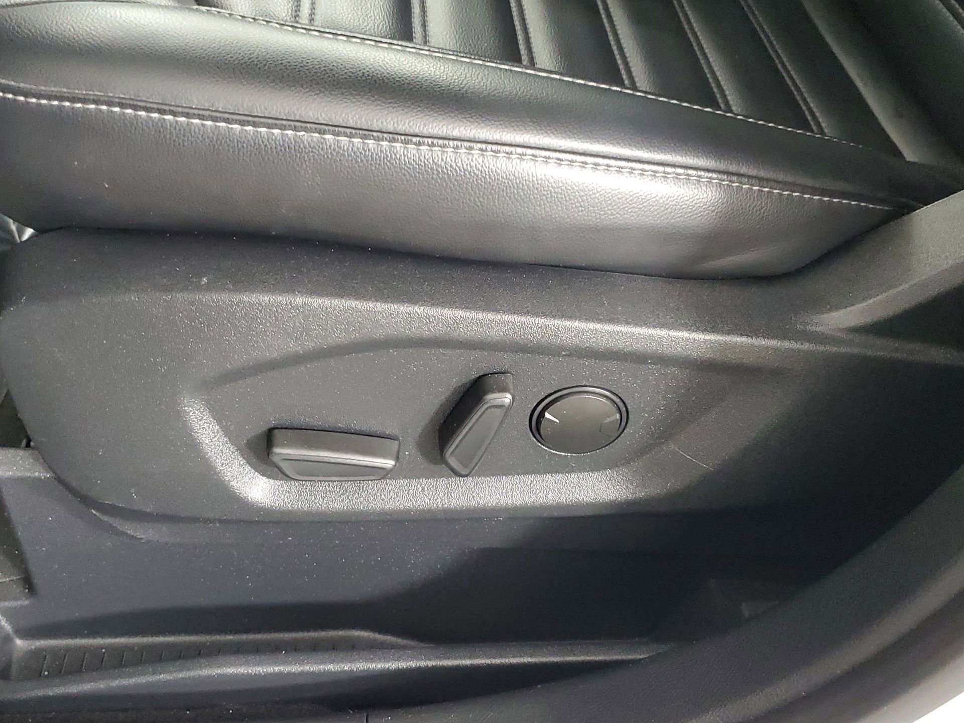 Used 2024 Ford Edge SEL AWD/4WD image 26