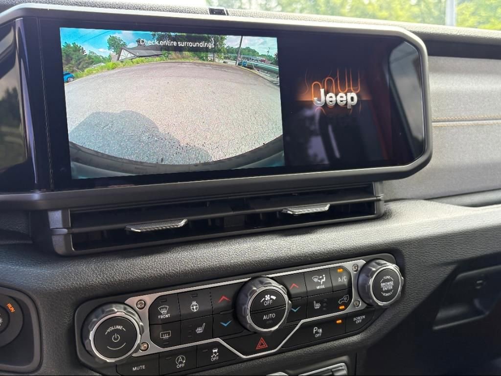 New 2025 Jeep Wrangler Sport S image 5