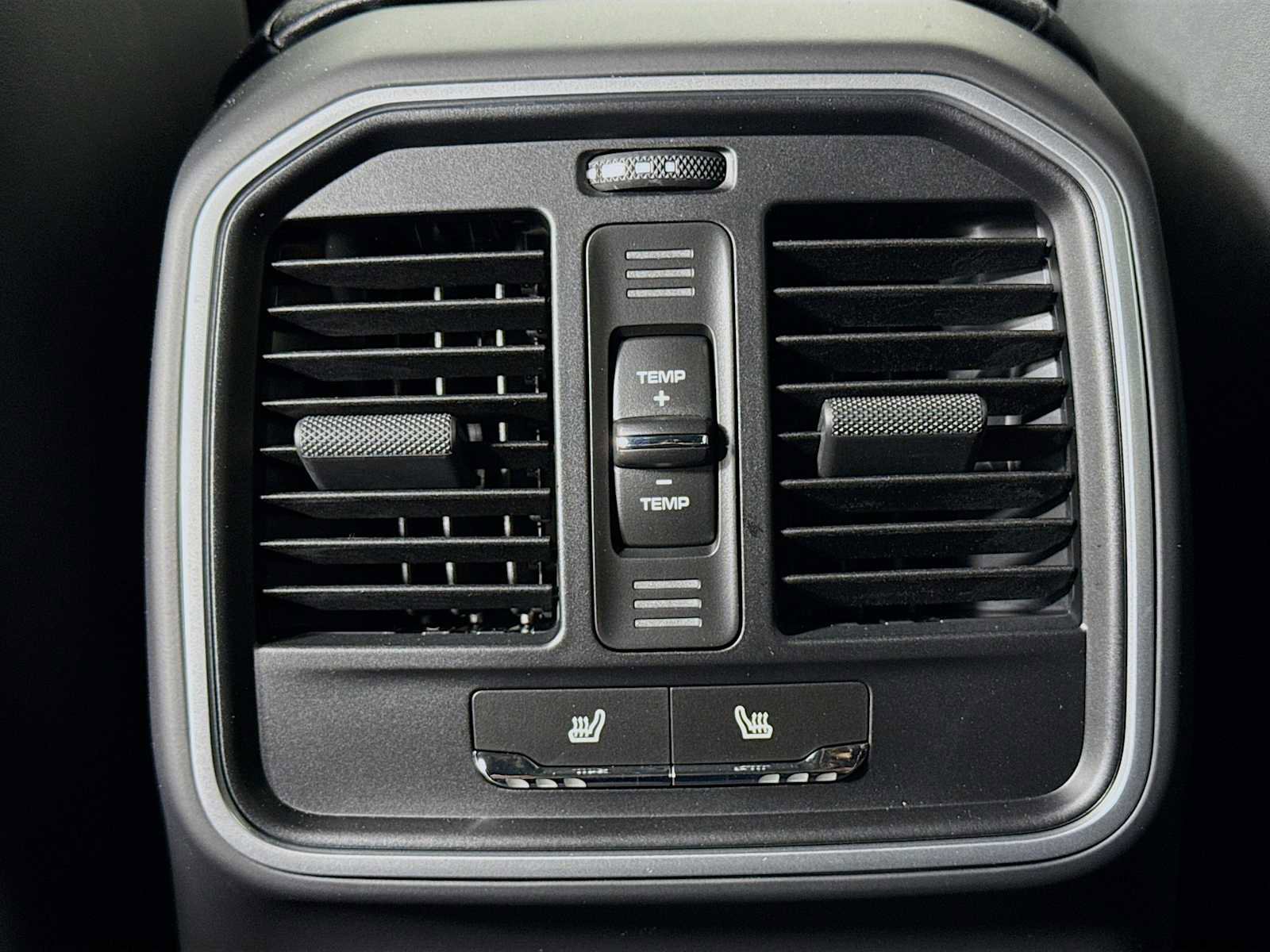 New 2026 Porsche Macan image 27