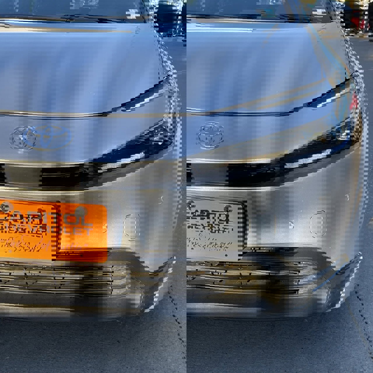 Used 2023 Toyota Prius LE image 7