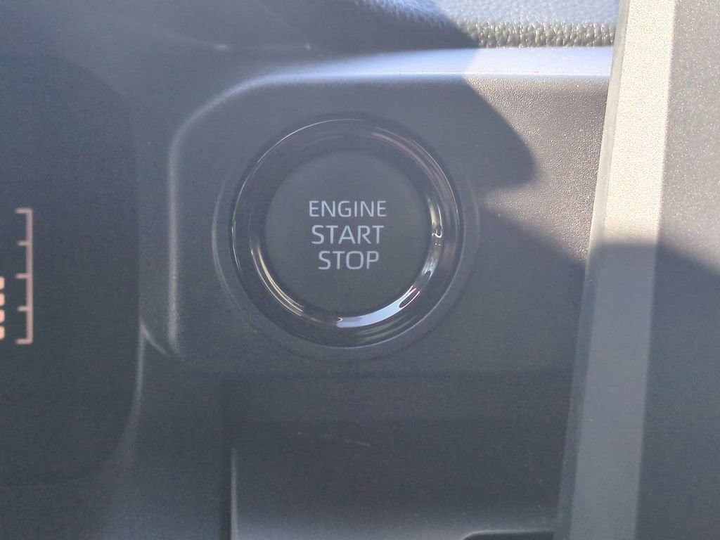 Certified 2025 Toyota Tacoma SR5 image 27