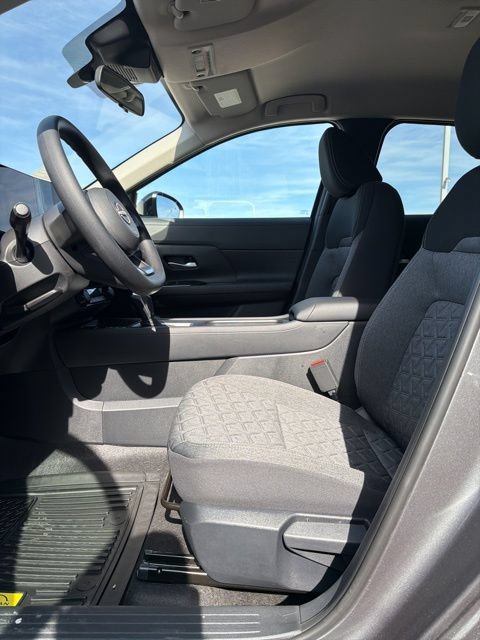 Used 2026 Nissan Kicks SV w/ Cold Weather Package AWD/4WD image 9