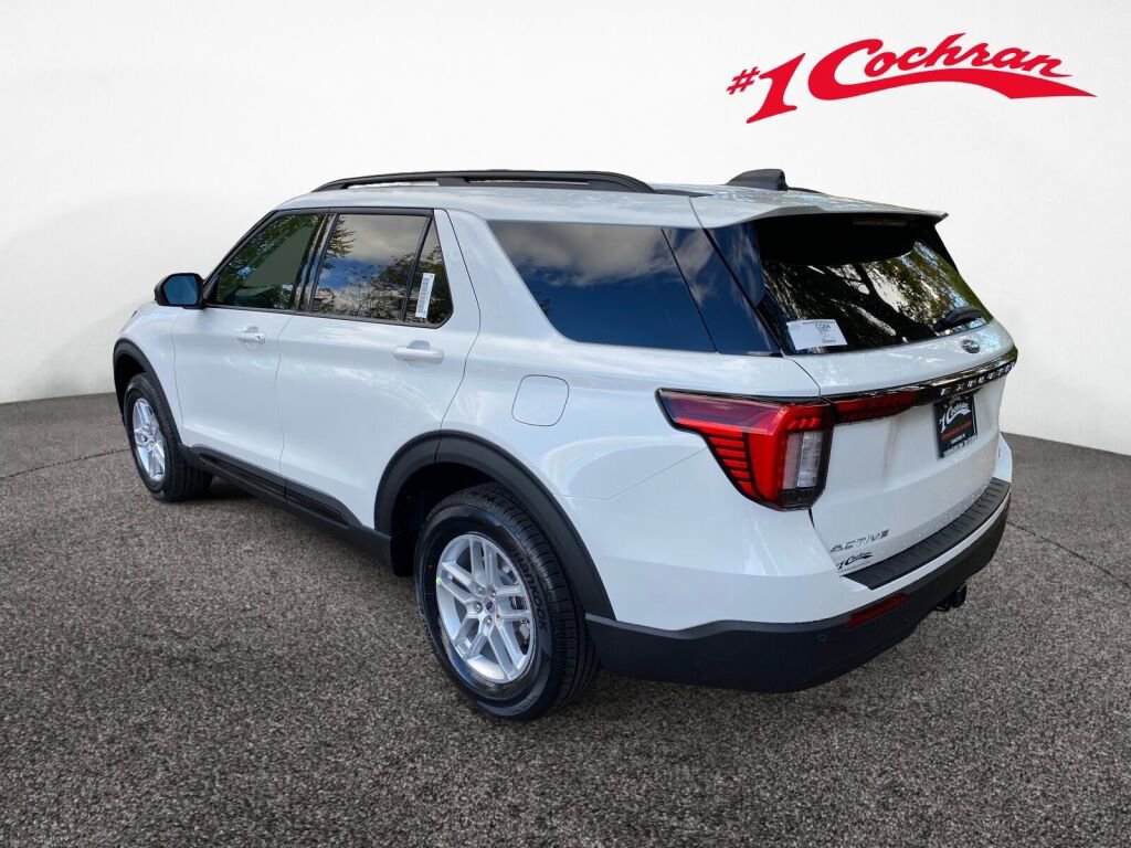 New 2026 Ford Explorer Active image 5