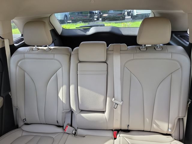 Certified 2022 Lincoln Nautilus FWD w/ Premium Package image 11