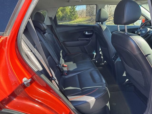 Used 2020 Kia Niro Touring image 27