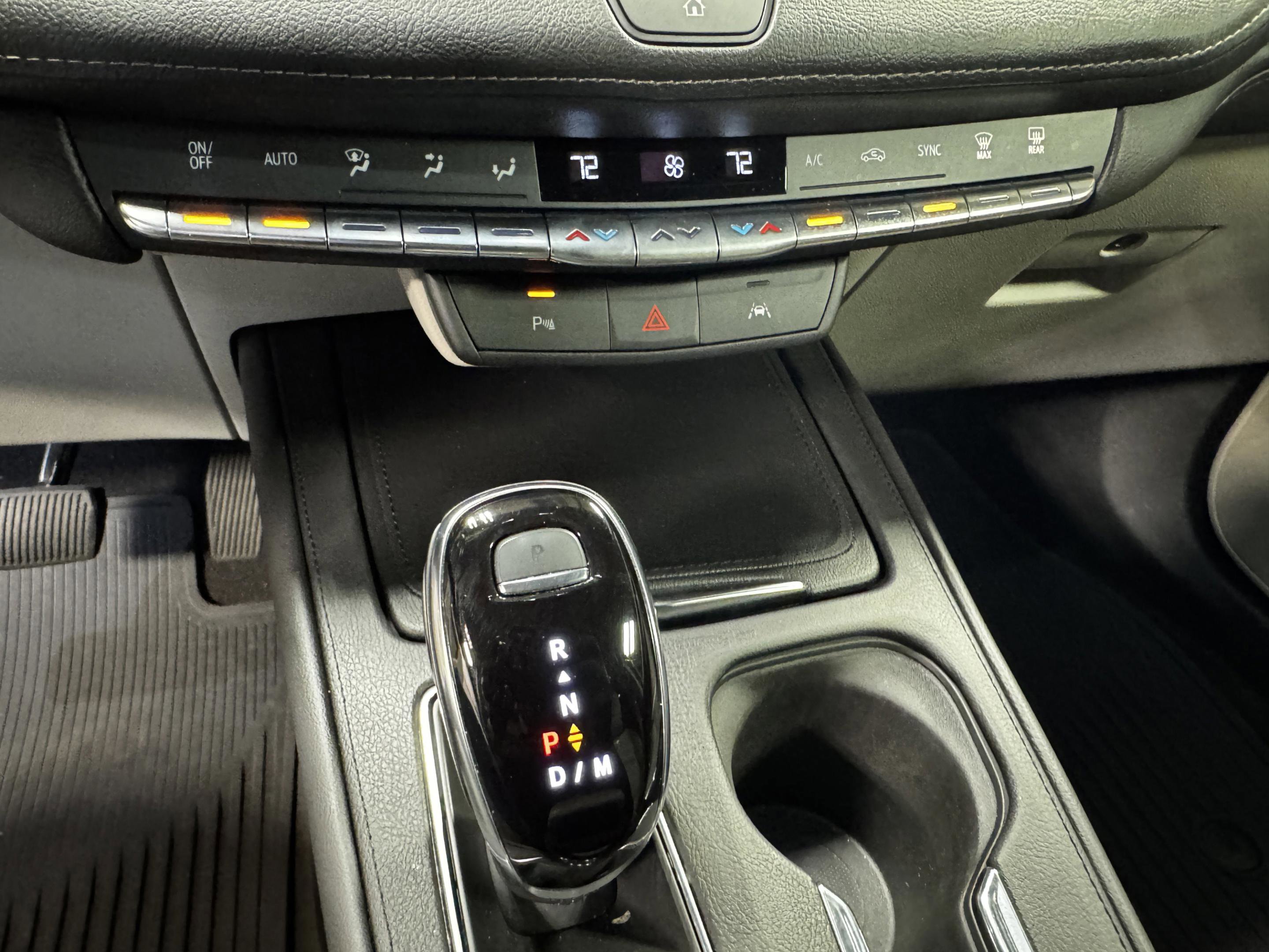 Used 2022 Cadillac XT4 Luxury w/ Driver Awareness Package FWD image 40