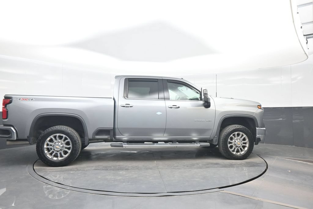 Used 2024 Chevrolet Silverado 2500 LTZ AWD/4WD image 7