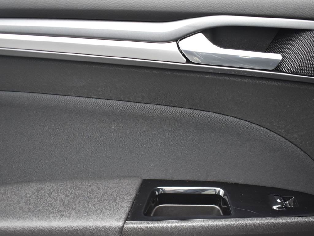 Used 2016 Ford Fusion SE image 21
