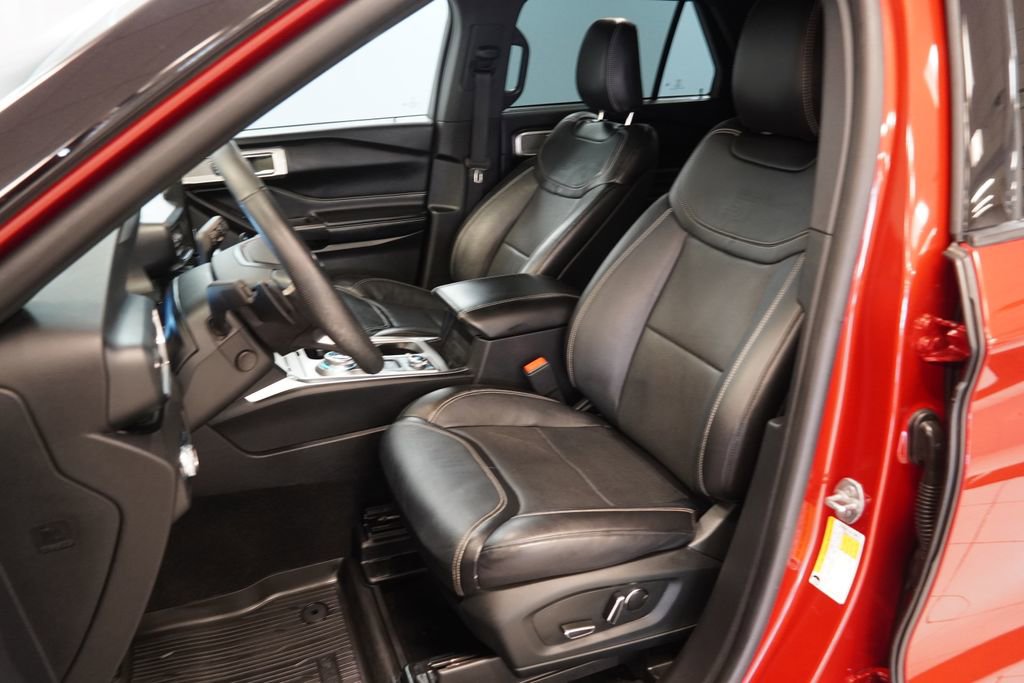 Used 2020 Ford Explorer ST AWD/4WD image 3