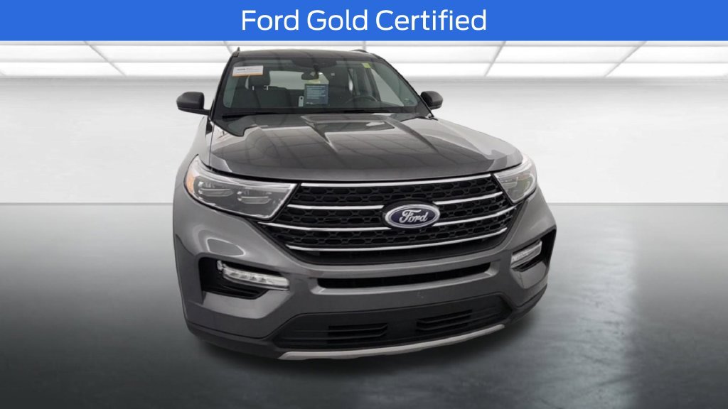 Used 2024 Ford Explorer XLT w/ Equipment Group 202A AWD/4WD image 2