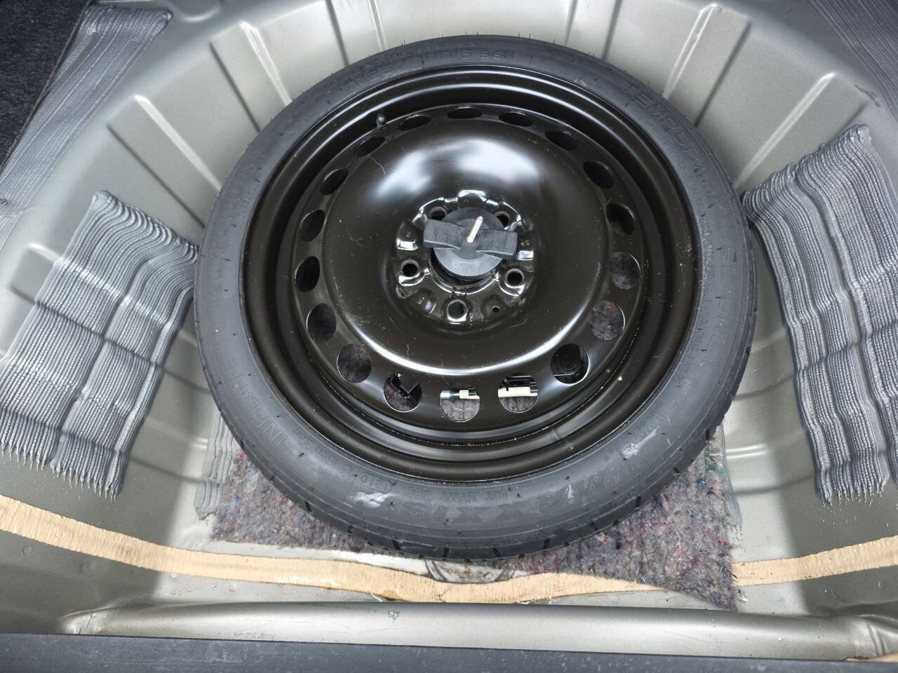 Used 2010 Chevrolet Malibu LT w/ Power Convenience Package image 18