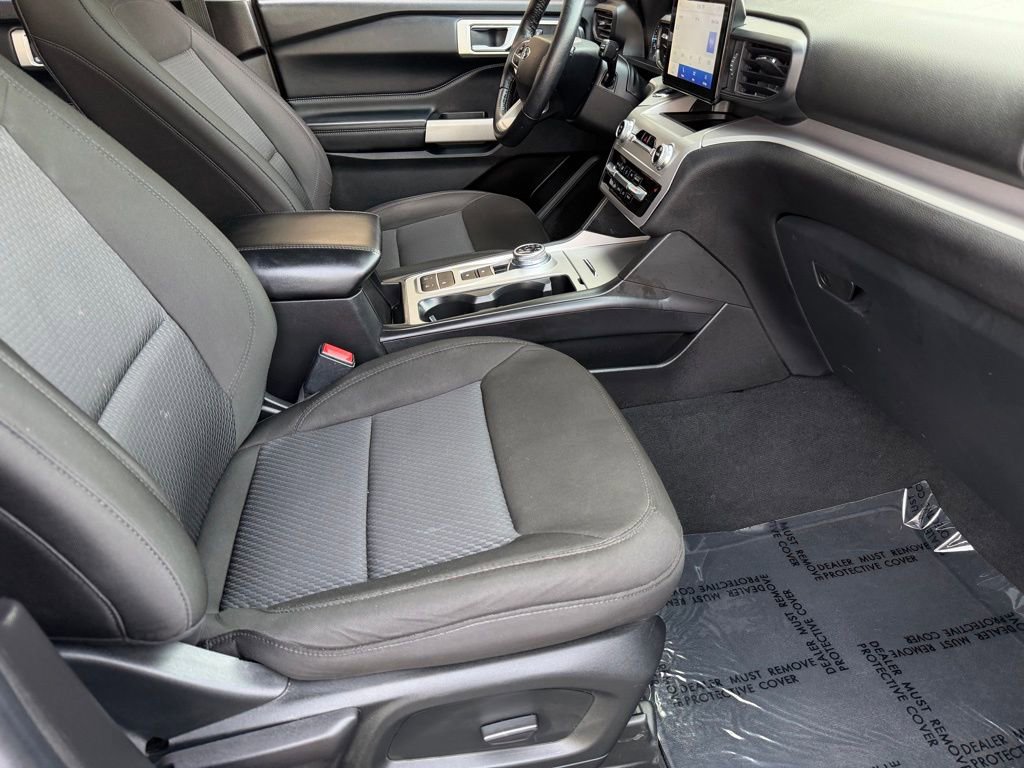 Used 2022 Ford Explorer XLT image 24