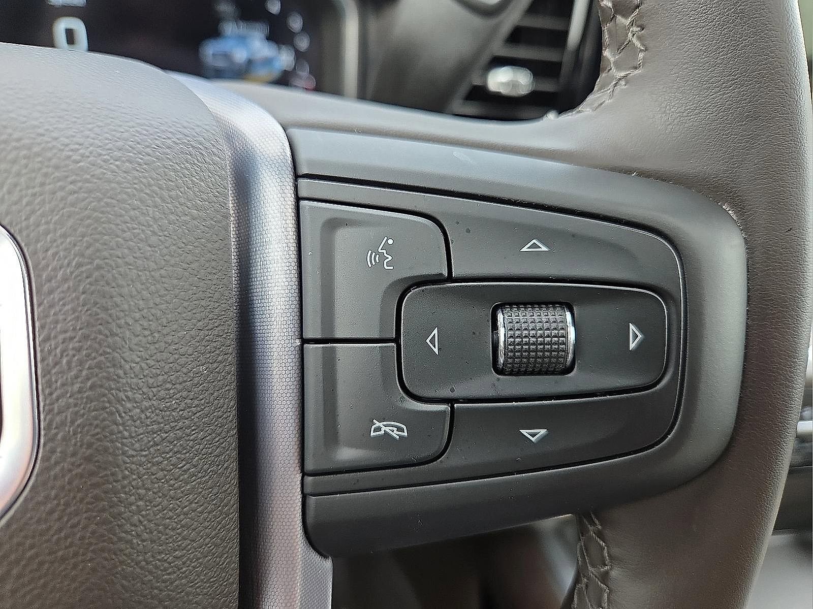Used 2025 GMC Sierra 2500 SLT w/ SLT Premium Package AWD/4WD image 18