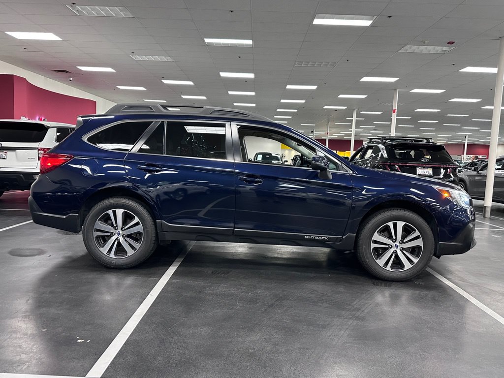 Used 2018 Subaru Outback 3.6R Limited AWD/4WD image 8