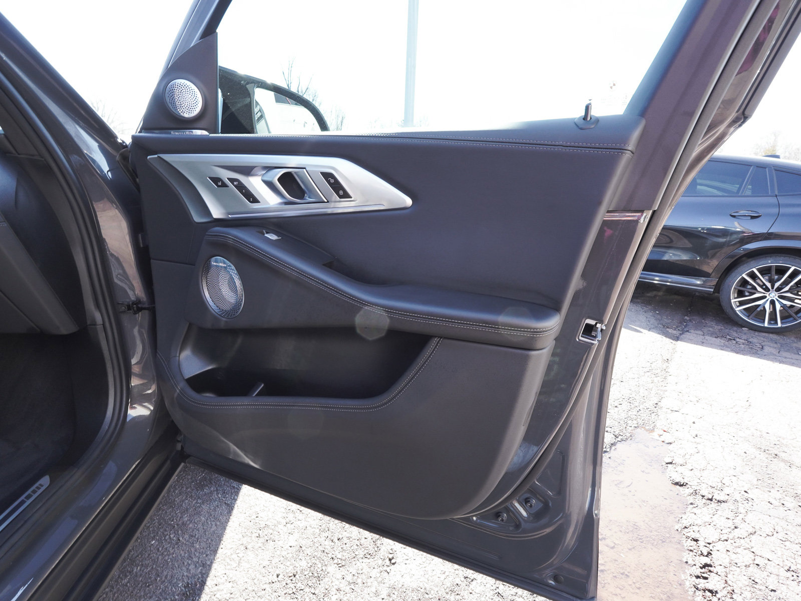 Used 2025 BMW XM image 14