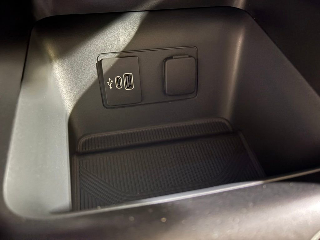 New 2026 Ford Explorer Active image 16