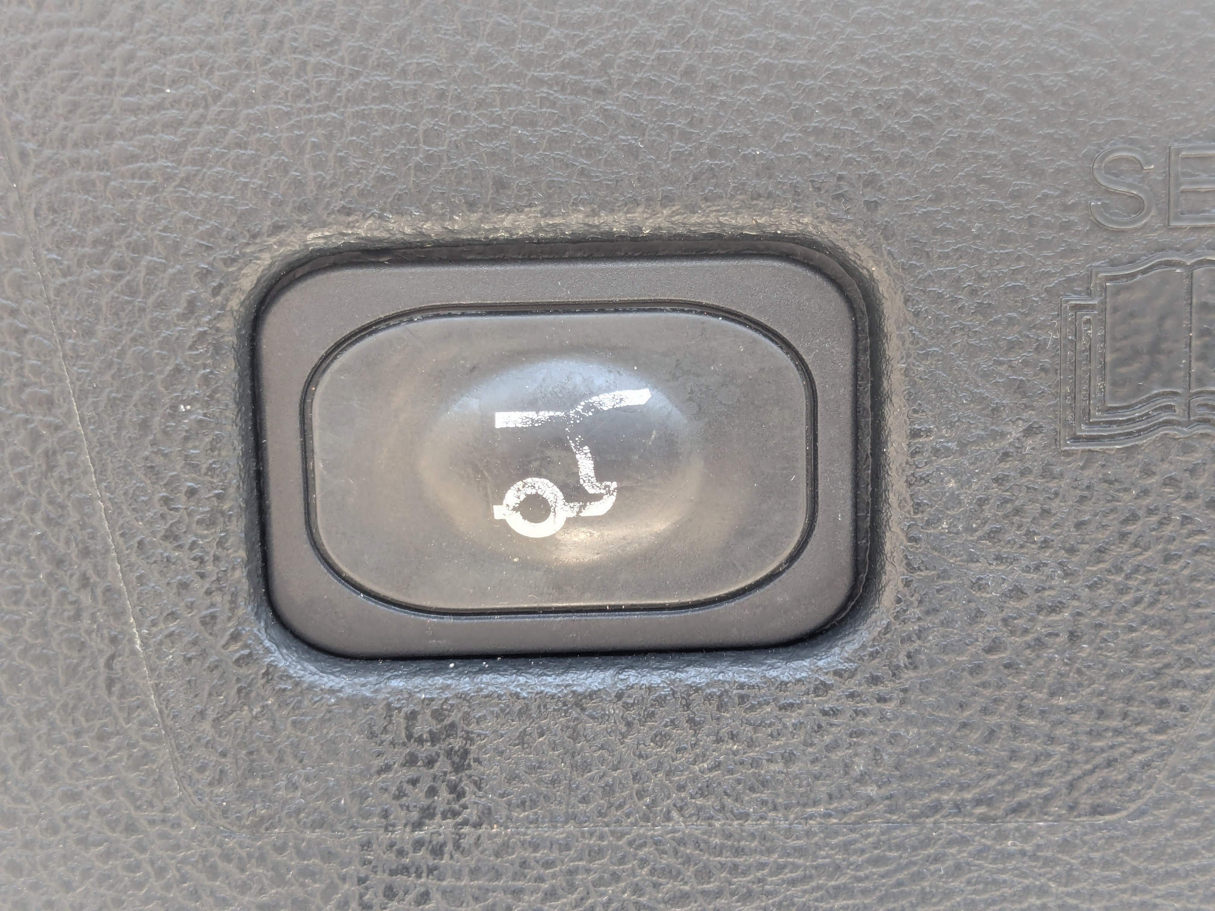 Used 2019 Ford Edge Titanium w/ Equipment Group 301A image 14