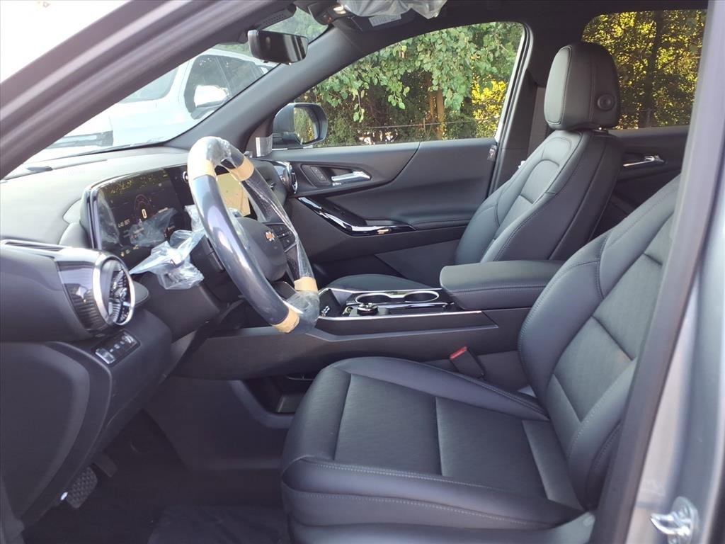 New 2026 Chevrolet Equinox LT w/ Convenience Package II image 11