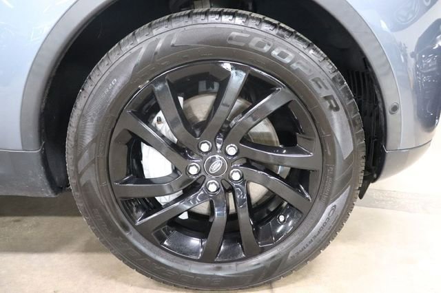 Used 2019 Land Rover Discovery SE image 34