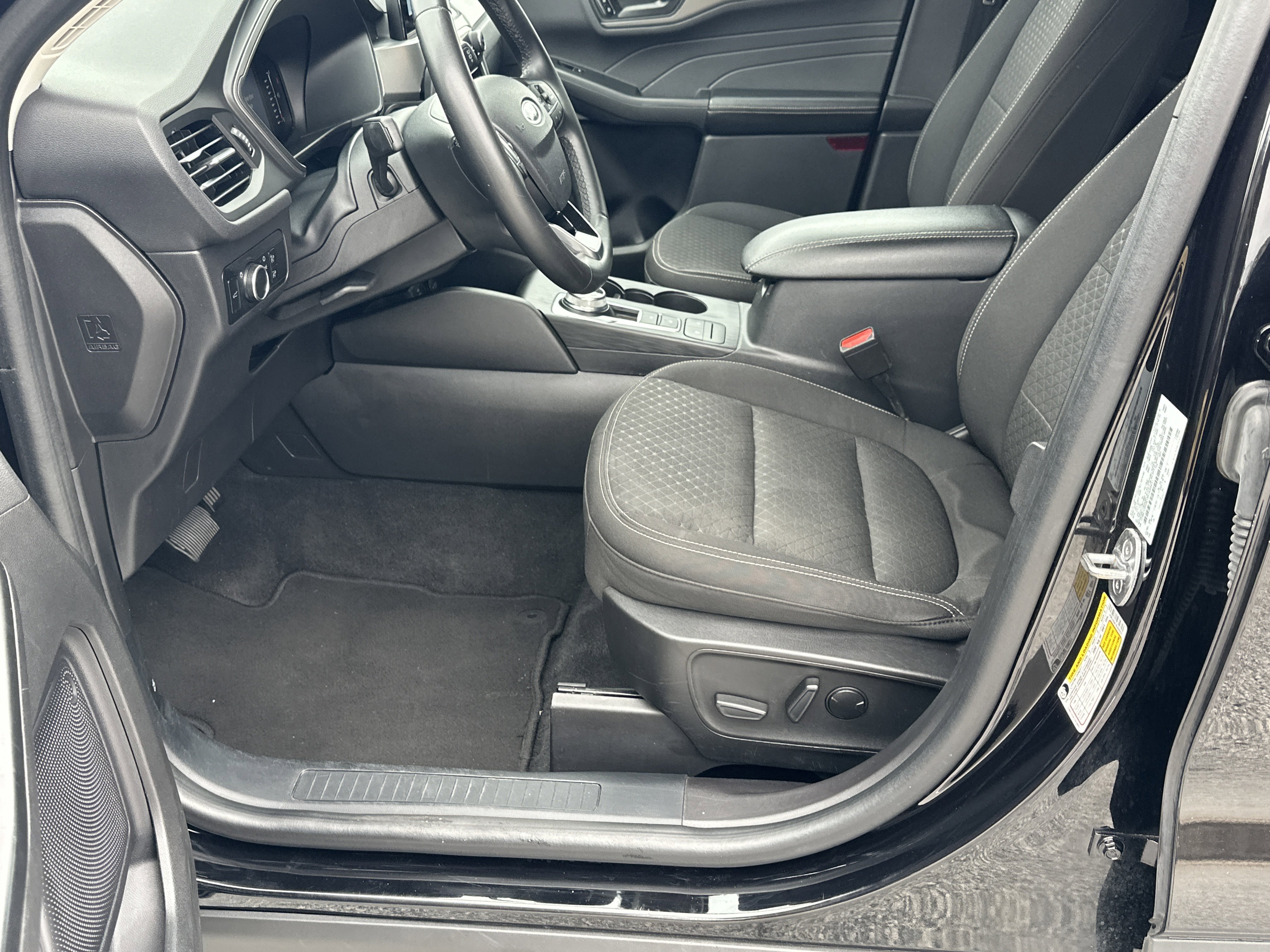 Used 2024 Ford Escape Active image 9