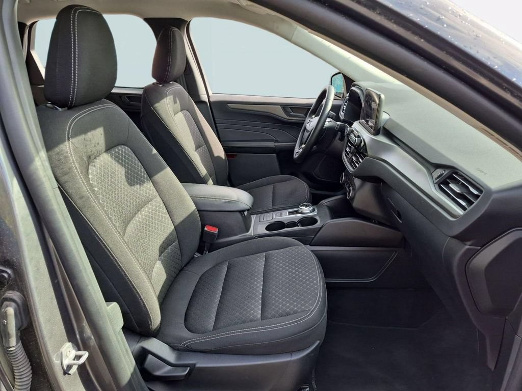 Certified 2025 Ford Escape Active AWD/4WD image 28