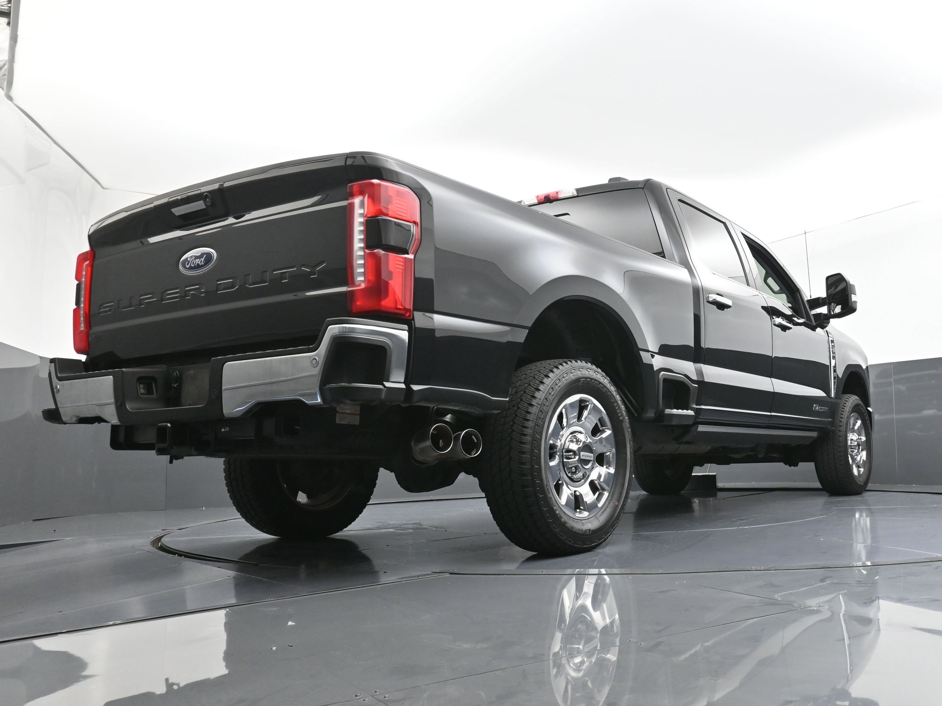 Used 2024 Ford F250 Lariat w/ Lariat Ultimate Package image 26